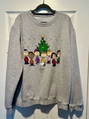 Women’s Grey Holiday Crewneck Sweatshirt with Peanuts Graphic